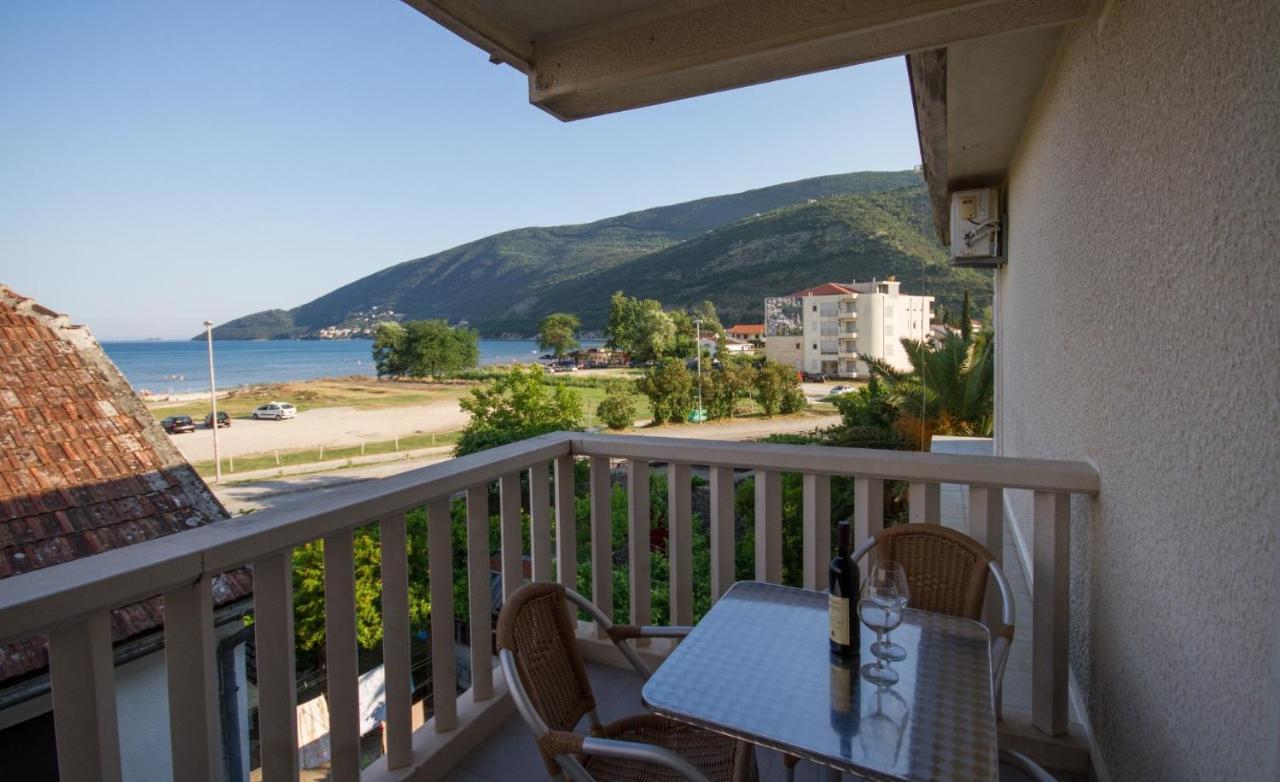 Apartmani Mina Херцег-Нови Экстерьер фото